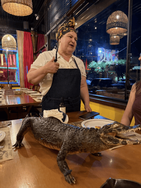 Juanita Maria Palmieri Battilani, à frente do Juanita Restaurante, aposta em ingredientes regionais e na valorização da gastronomia de Bonito - Crédito: Lela Zaniol