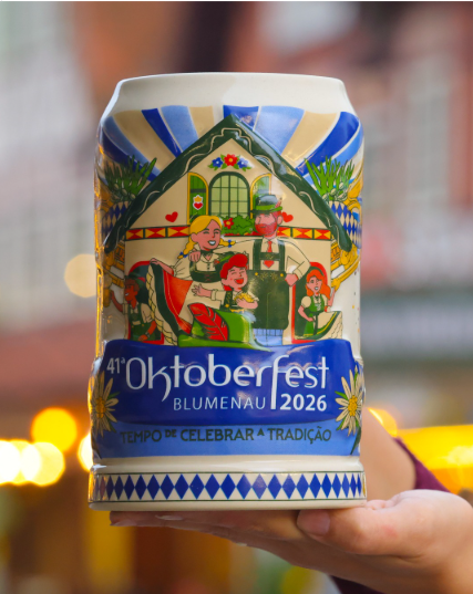 Caneca comemorativa da 41ª Oktoberfest de Blumenau destaca a tradição germânica e a identidade cultural da festa. Crédito: @oktoberfest_blumenau
