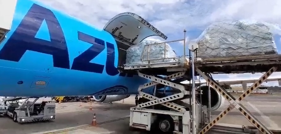 Airbus A321 cargueiro da Azul Cargo Express utilizado em operações logísticas para transporte de cargas e insumos pelo Brasil. - Crédito: Divulgação / Azul