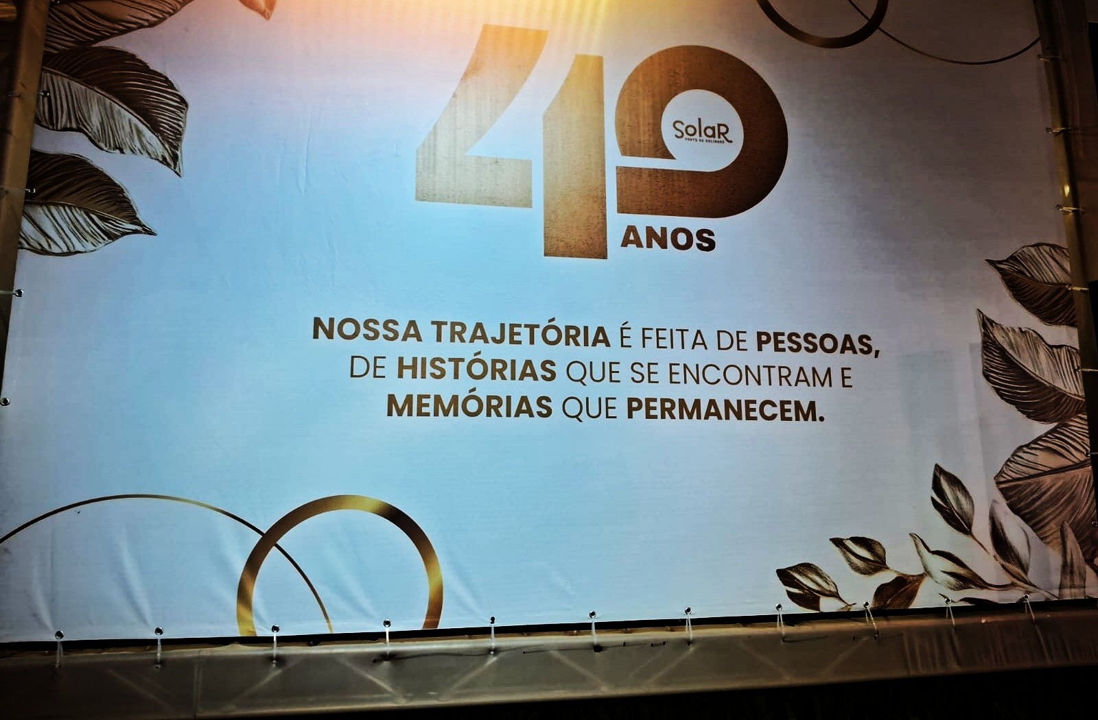 Banner especial marca os 40 anos de história do Solar Porto de Galinhas - Crédito: DT
