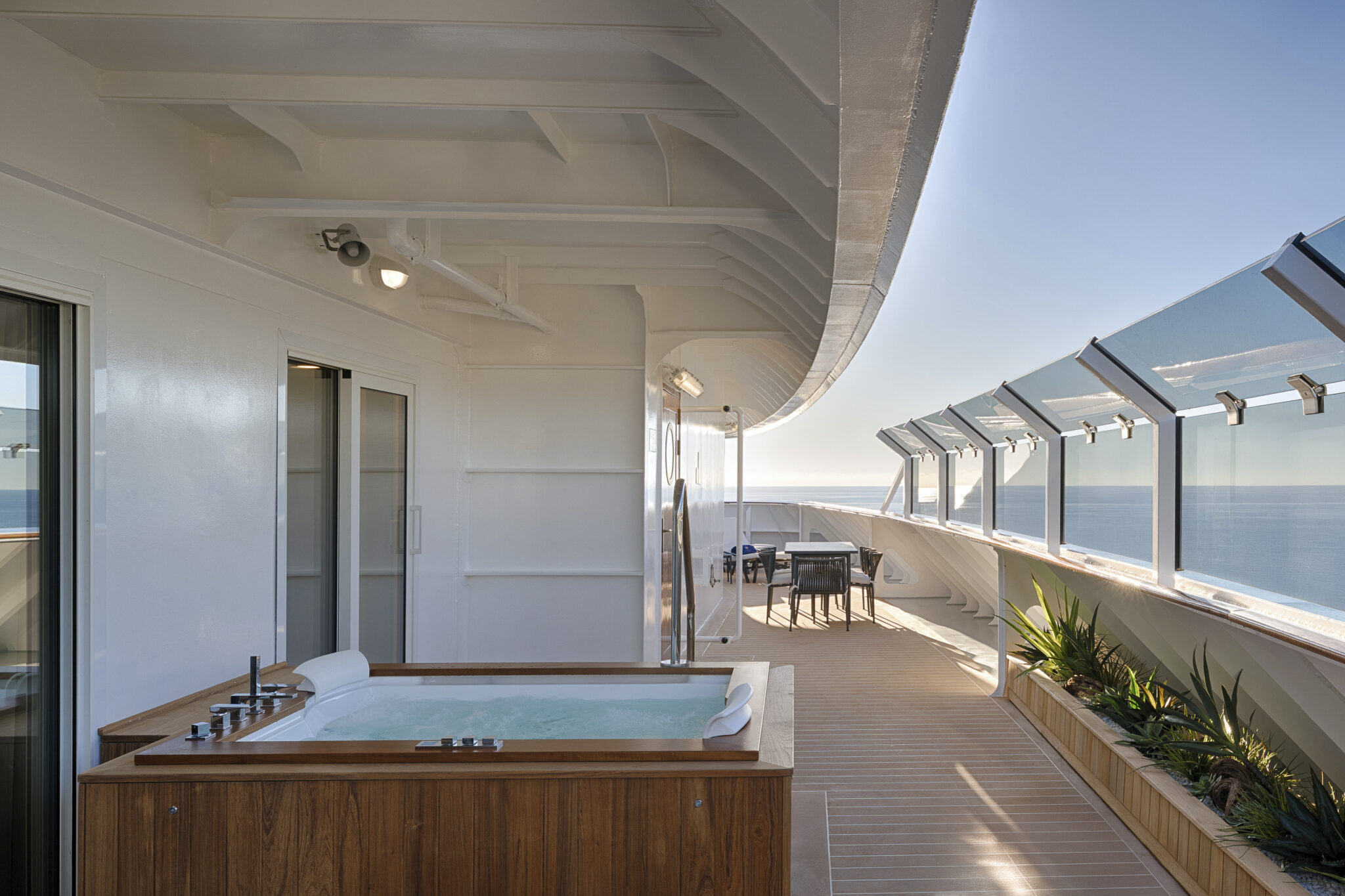 Royal Suite com Jacuzzi, MSC Yacht Club - Crédito: divulgação