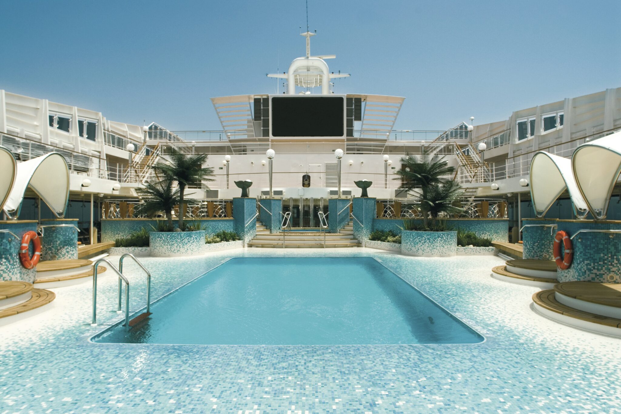Piscina, MSC Musica - Crédito: divulgação