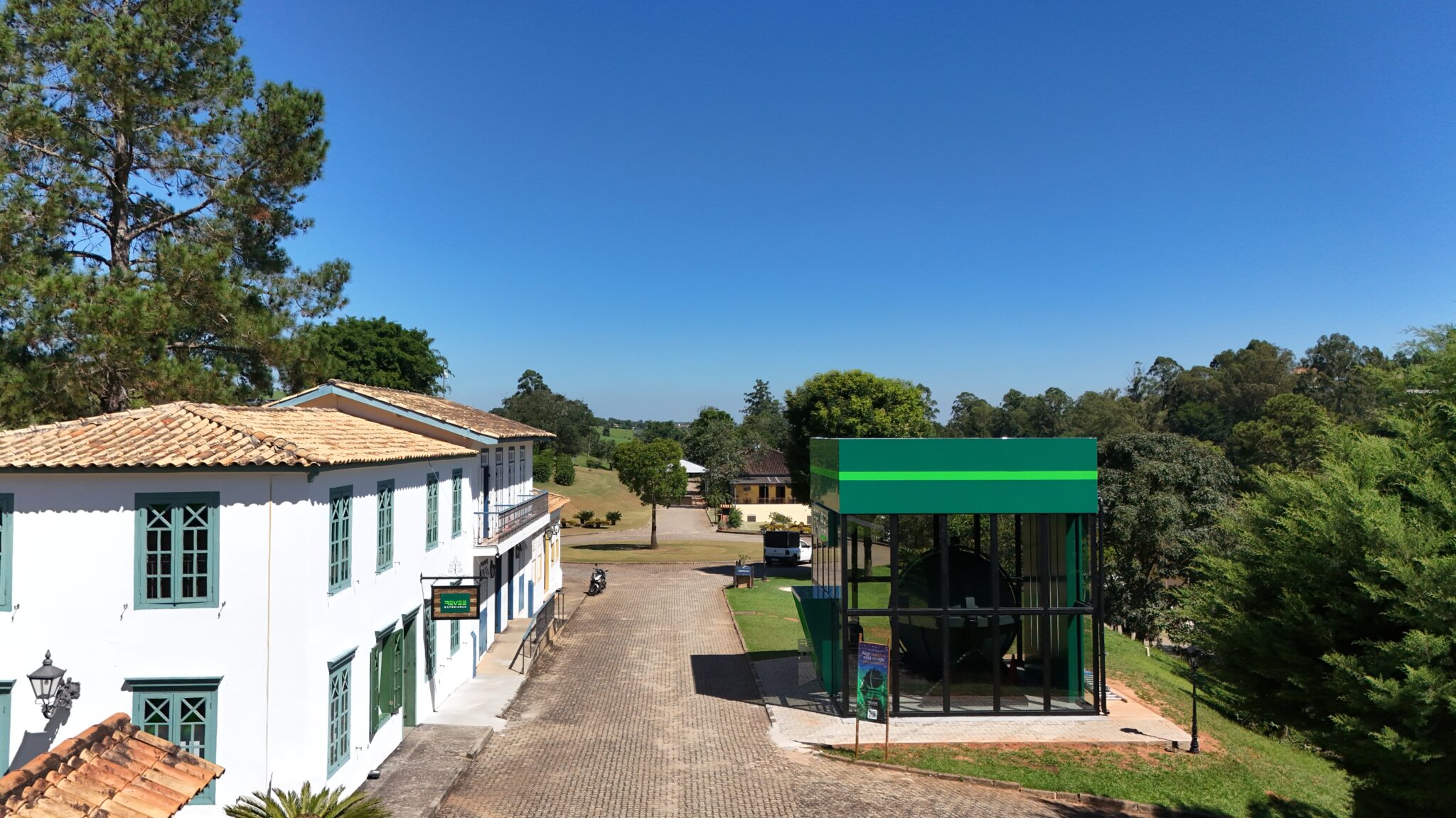 Projeto da REVEE transforma hotel histórico em destino de experiências imersivas. Crédito: Divulgação
