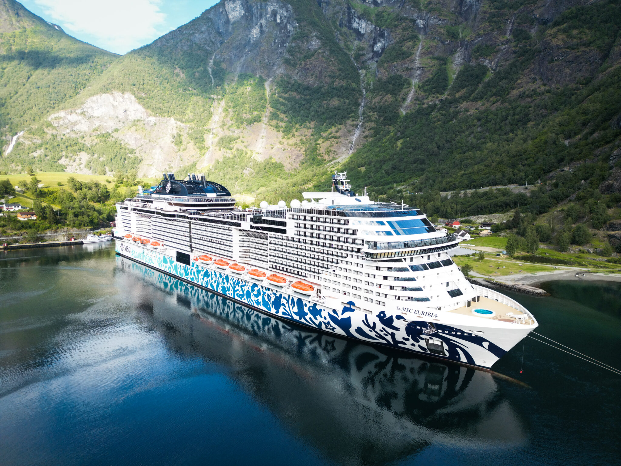 MSC Euribia no Porto de Flåm, Noruega - Crédito: divulgação