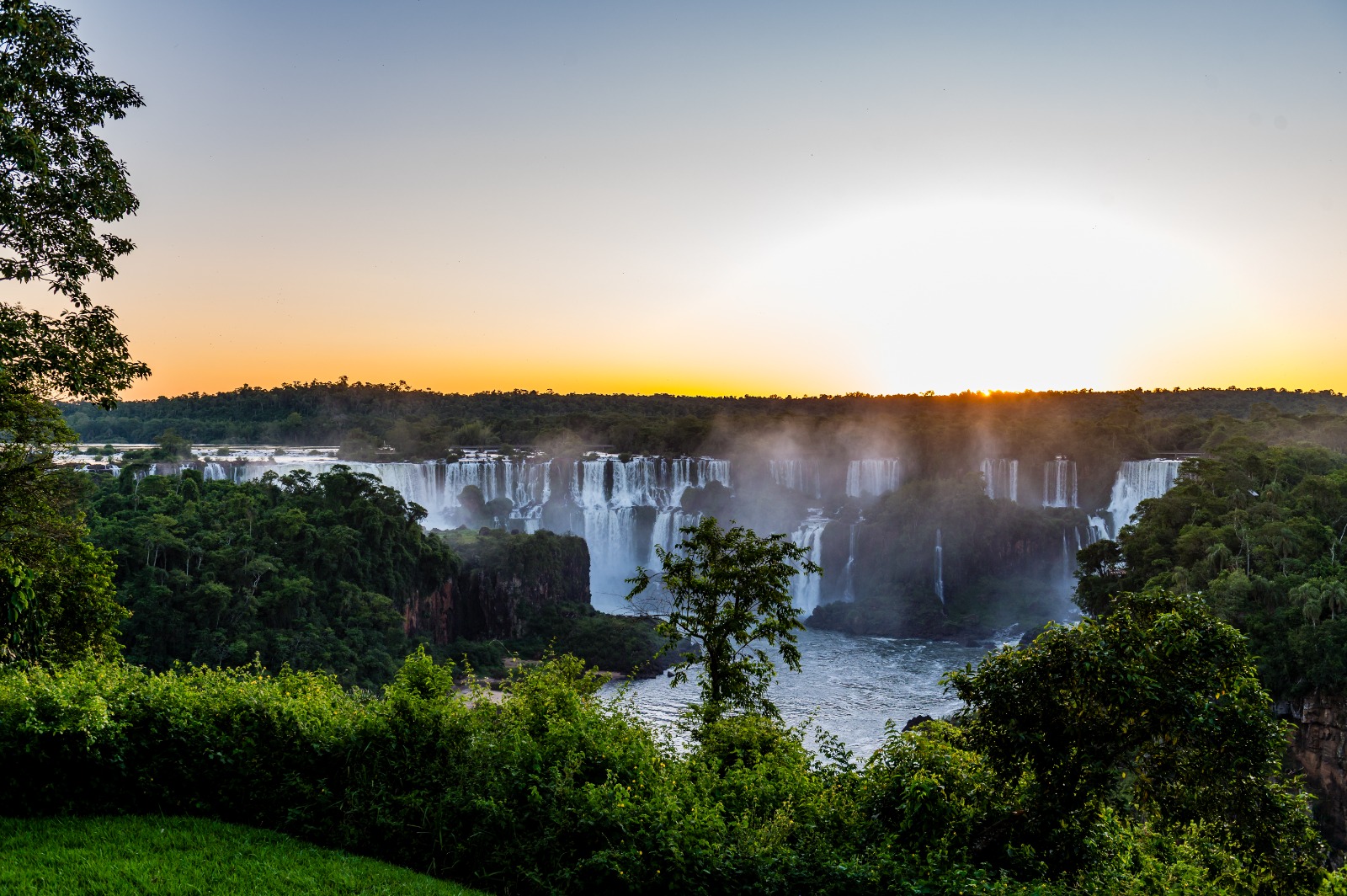 Cataratas do Iguaçu seguem entre os principais atrativos turísticos do Brasil. - Crédito: Divulgação Urbia+Cataratas
