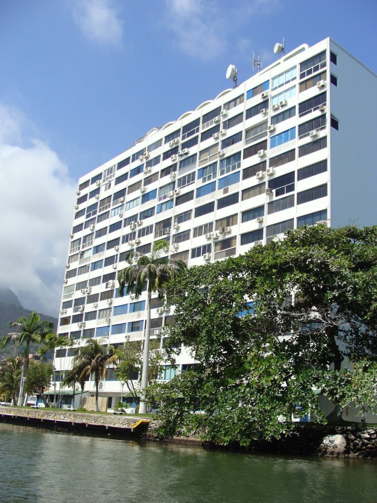 Edifício Praia Laguna em La Guaira antes dos terremotos de junho de 2026 - crédito: Comunidade Edifício Praia Laguna em La Guaira