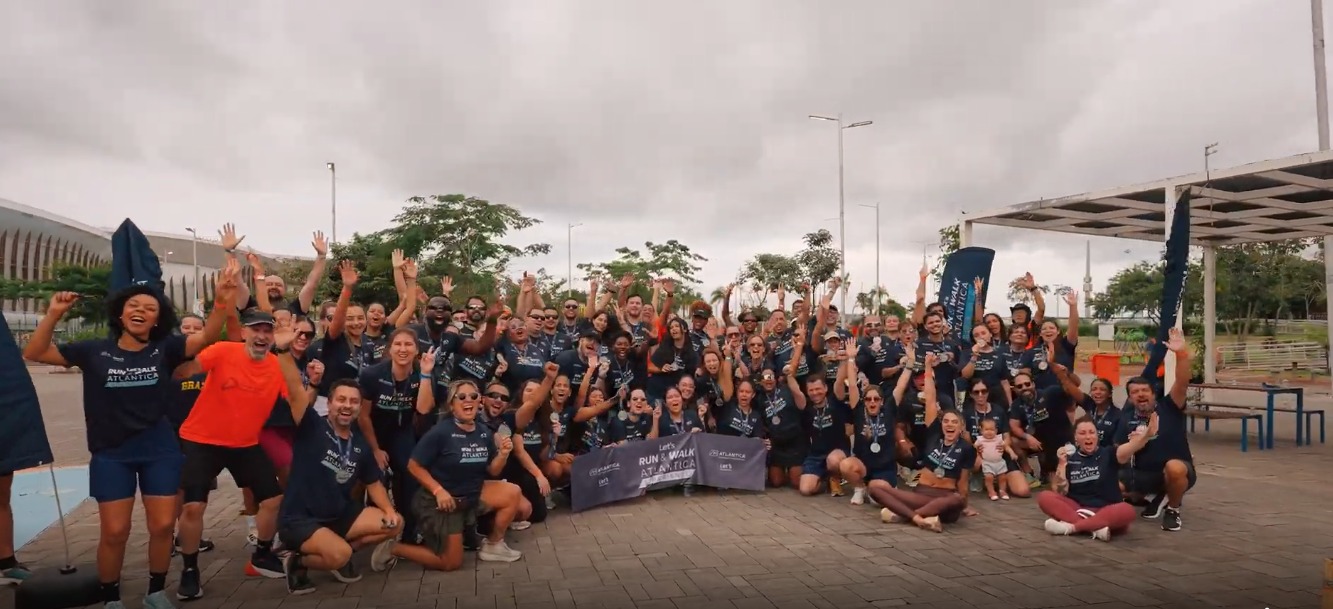 Grupo de participantes Lets Run & Walk etapa Rio - foto Marcone Lopes