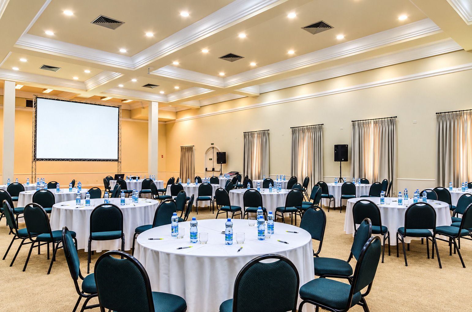 Estrutura para eventos do TERA Resort inclui espaços voltados a reuniões, treinamentos e encontros corporativos (Crédito: Divulgação)