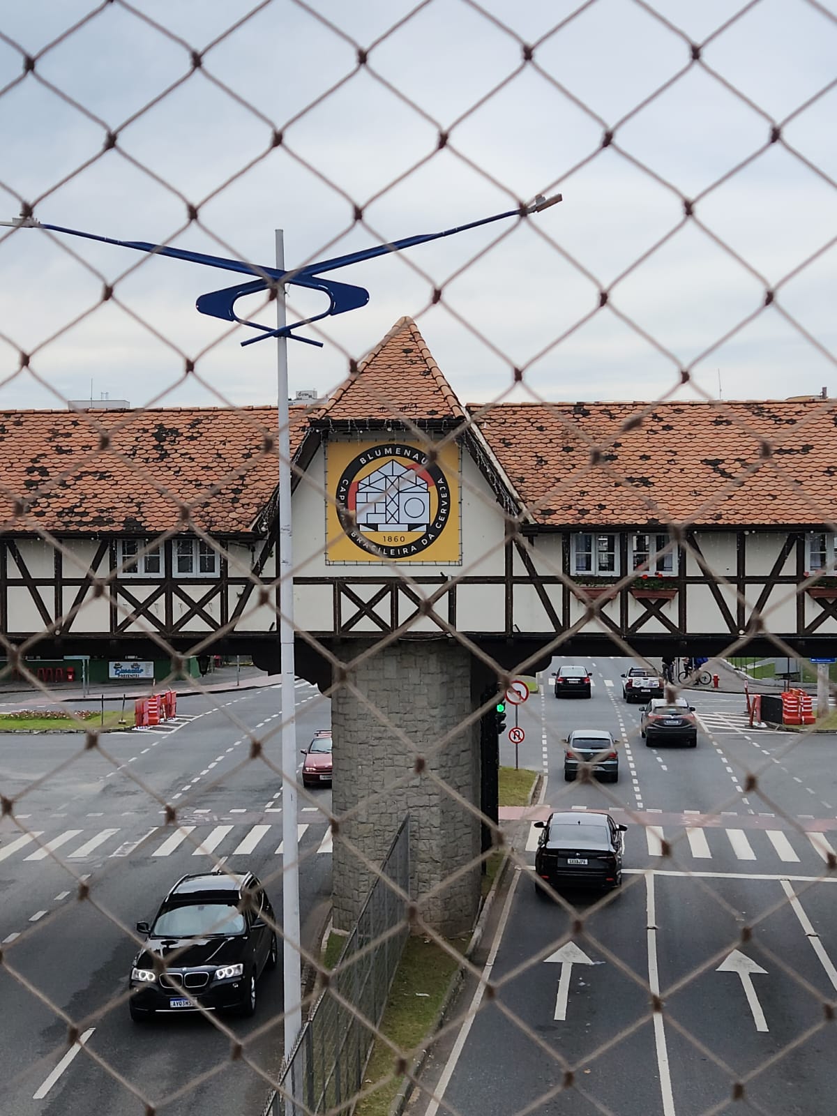 Construção em estilo enxaimel evidencia a influência da imigração alemã na paisagem urbana de Blumenau. Crédito: Reinaldo Canto