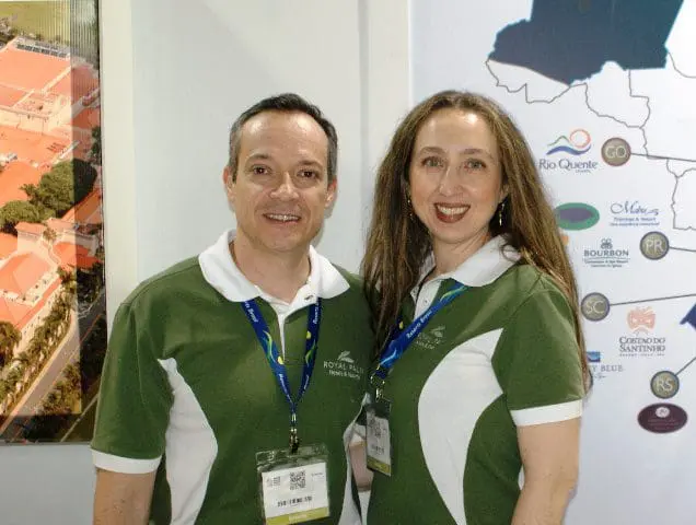 Gerson Morales e Ana Paula Carnieli Nogueira, executivos de contas representando o Royal Palm Hotels & Resorts
