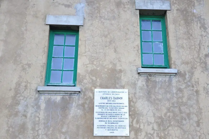 A casa é um marco que simboliza a passagem de Charles Darwin neste lugar durante a sua viagem a bordo do HMS Beagle, em 23 de janeiro de 1833