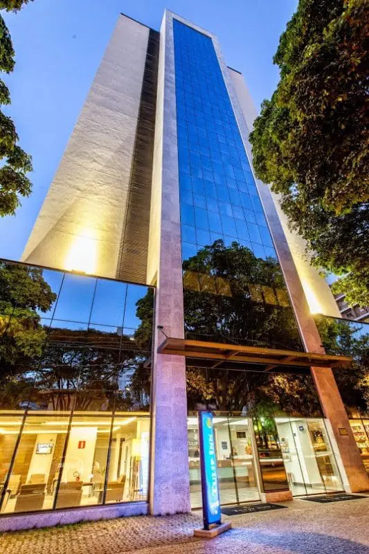 O hotel, com 240 apartamentos, localiza-se em um dos bairros mais conceituados de Belo Horizonte. (Foto: divulgação)