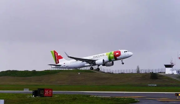 TAP é a primeira companhia da Europa a efetuar a instalação da tecnologia sharklet nos seus aviões em serviço (Foto: divulgação)