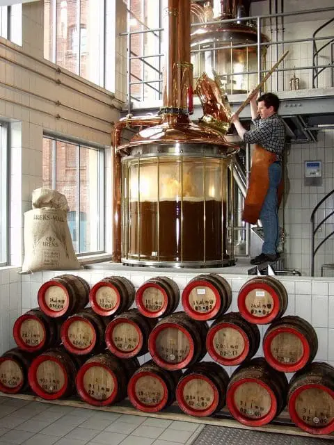 Lúpulo, malte, levedura e água – e nada mais. Há cerca de 500 anos, a lei alemã da pureza da cerveja regulamenta os ingredientes das cervejas alemãs