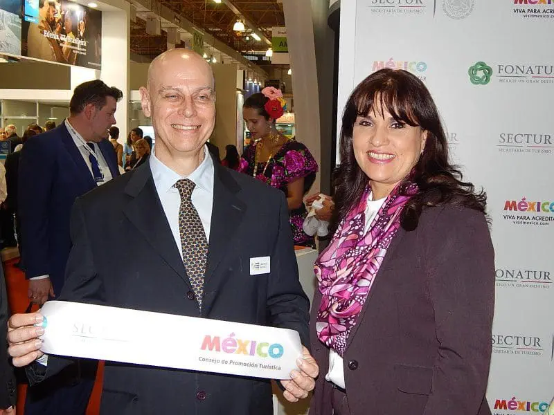Lawrence Reisch, diretor da WTM LA, e Cecilia Cruz, diretora geral da CPTM