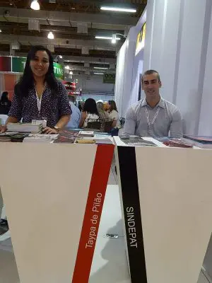 Mara Ramos, da Setur de Santana de Parnaíba, e Pedro Faria, do Sindepat.