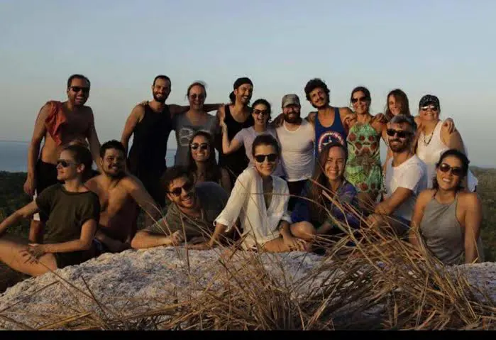 O programa acontece por meio de reflexões, práticas de yoga e meditação, trabalho com significado, espiritualidade, entre outros temas (Fotos: divulgação)