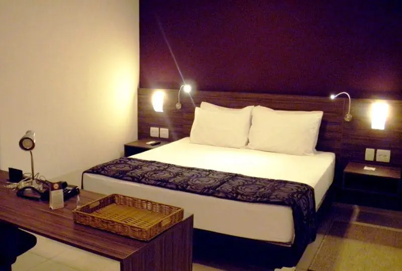 São 240 apartamentos, distribuídos em 13 andares, com metragens que variam entre 19 m² e 40 m²