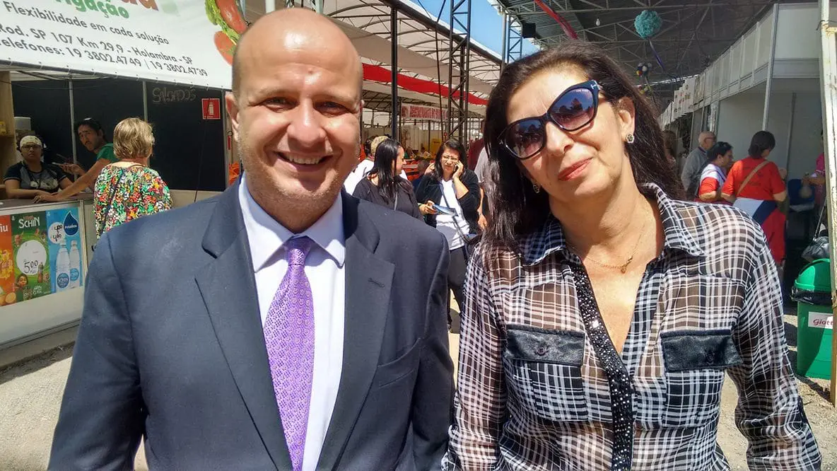 Laercio Benko, secretário estadual de turismo de São Paulo, e Mônica Rubia Fontes, diretora do Atibaia e Região CVB