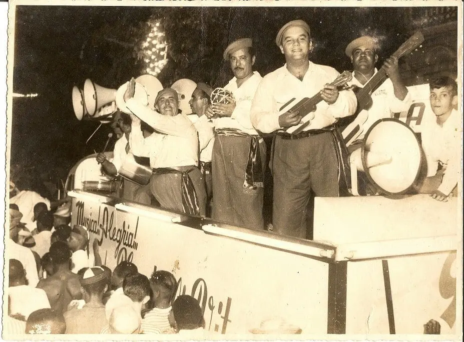 Micareta de Feira de Santana. Caminhão White de Osmar, com patrocinadores. (Foto: divulgação)