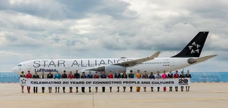 Tripulantes das 28 companhias áereas que fazem parte da Star Alliance (Foto: divulgação)