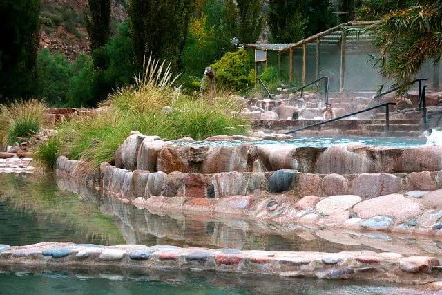Termas, a céu aberto, de Cacheuta (Foto: viramundo e mundovirado)