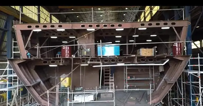 O Ventus deixou o estaleiro da Asenav, em Valdívia (Chile) e agora se encontra na fase de acabamento com instalação de equipamentos internos (Imagem Youtube)