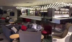 O Gourmet Bar, com estilo contemporâneo, busca identidade com o hóspede executivo do Novotel
