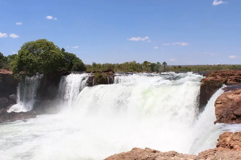 Cachoeira da Velha tem a maior queda d'água do Jalapão
