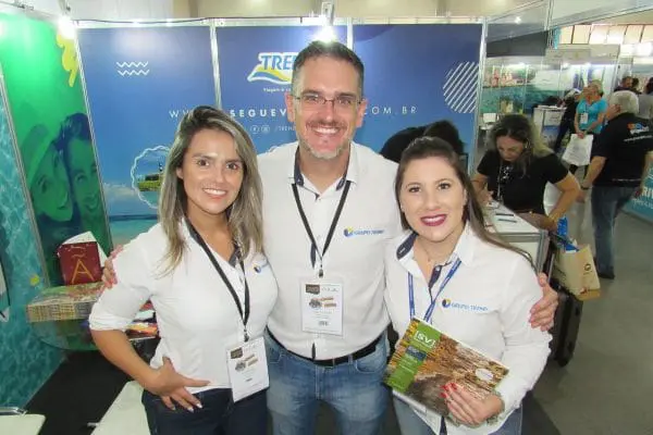 Mariana Alcobas, Dyogo Schroeder e Francyelle Dubas (Foto: Hugo Okada)