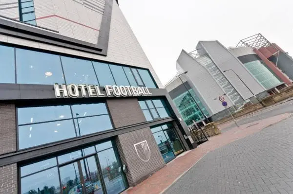 Fachada do Hotel Football
