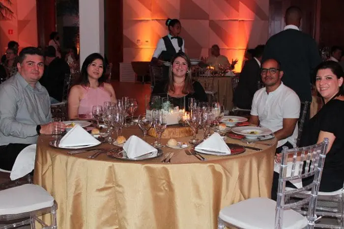 Gustavo Serrano e Cristina Serrano (Akarui Operadora), Jamila Garabito (Iberostar), Williams Batista (Booking.com) e Ana Carolina (Booking.com),