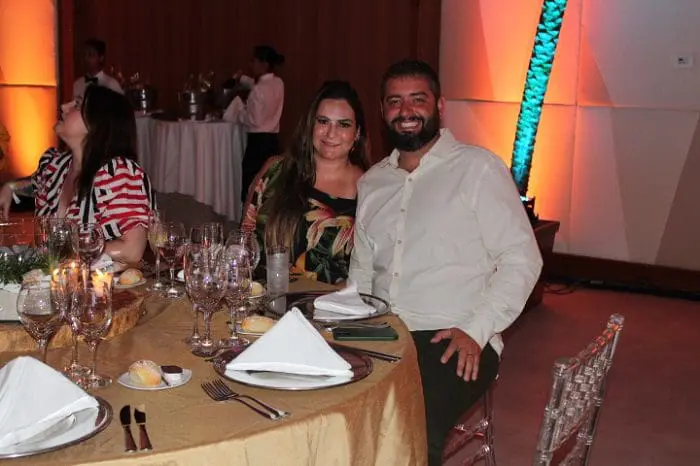Rafael Cordeiro (BWT Operadora) e Elis, sua esposa.