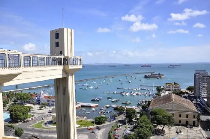 Centro Histórico de Salvador - Elevador Lacerda - Mercado Modelo e Baía de Todos os Santos.