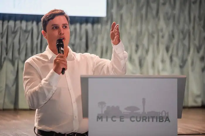 Rafael Maia, diretor de relações institucionais e novos negócios da Air Promo, falou sobre o crescimento do setor de eventos no Brasil e o impacto econômico para o país.