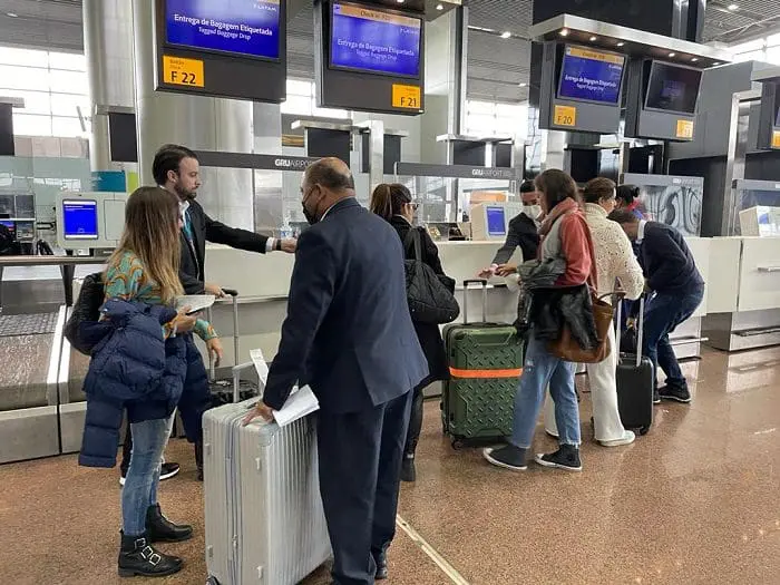 Aero Service lembra de ajudar desde o check-in até o desembarque.