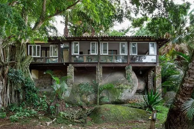 Casa do Rei, na Vila Siriúba, em Ilhabela.