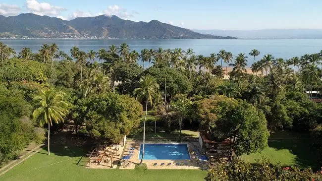 Vila Siriúba, em Ilhabela (SP), é uma verdadeira experiência multissensorial