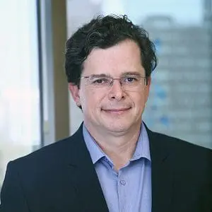 Edvaldo Silva, autor do livro "Além da Fumaça"