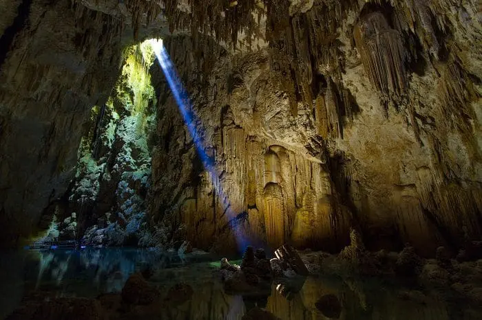 Grutas de Bonito: o Abismo Anhumas, em Bonito