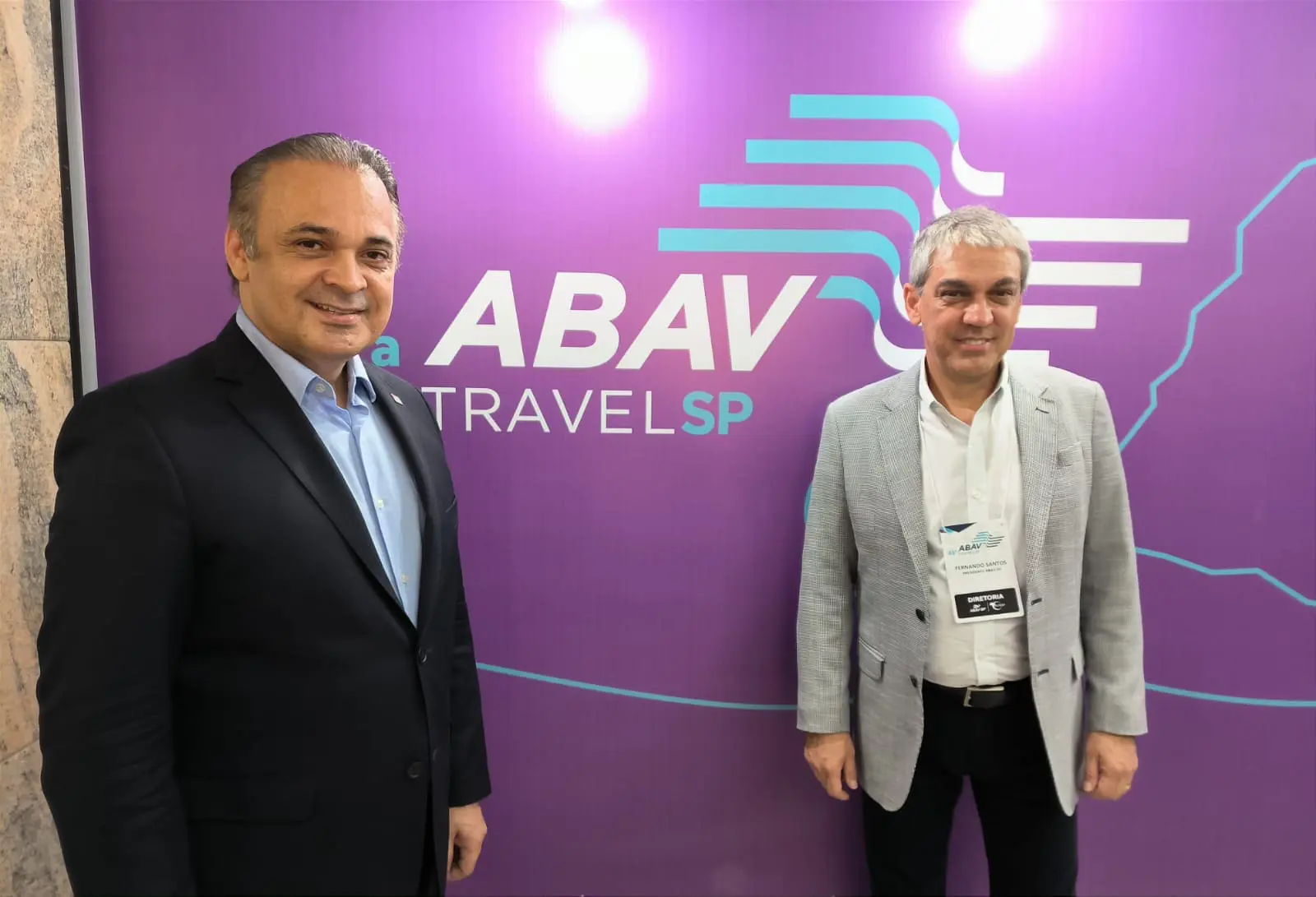 Roberto de Lucena, Secretário de Estado de Turismo e Viagens de São Paulo, e Fernando Santos, presidente da ABAV-SP-Aviesp;(Foto: Mary de Aquino DT)