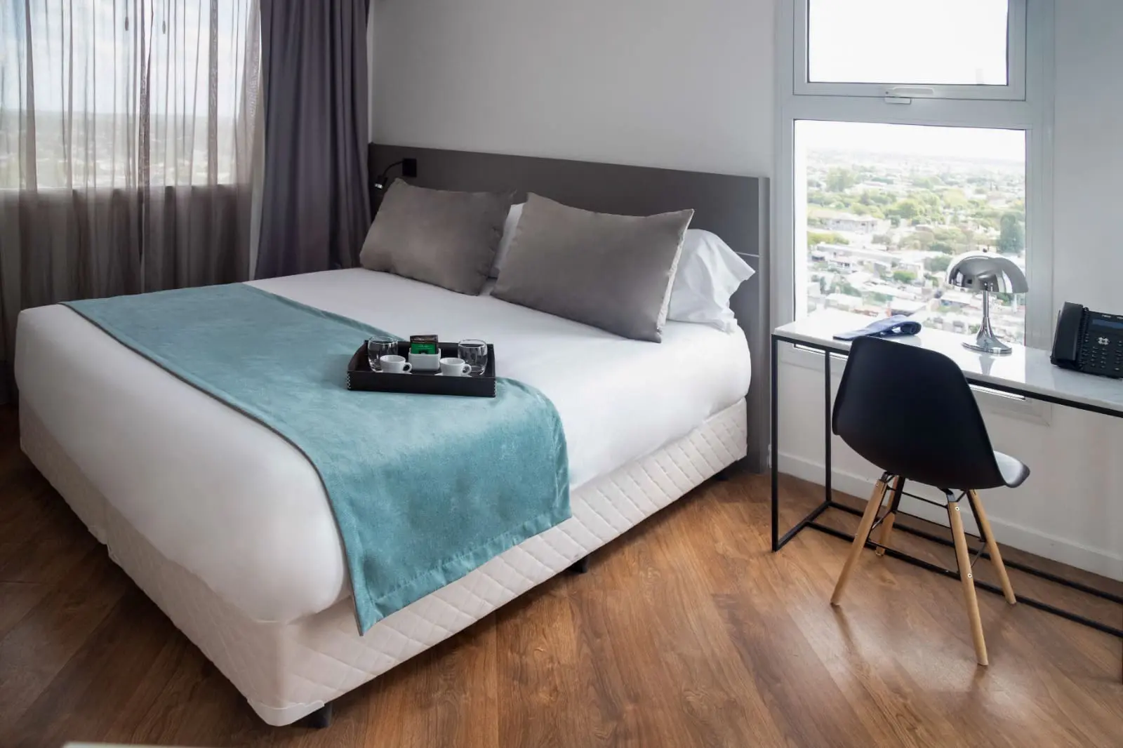 Mauro Rial: Hotel Mercure Rosário, na Argentina