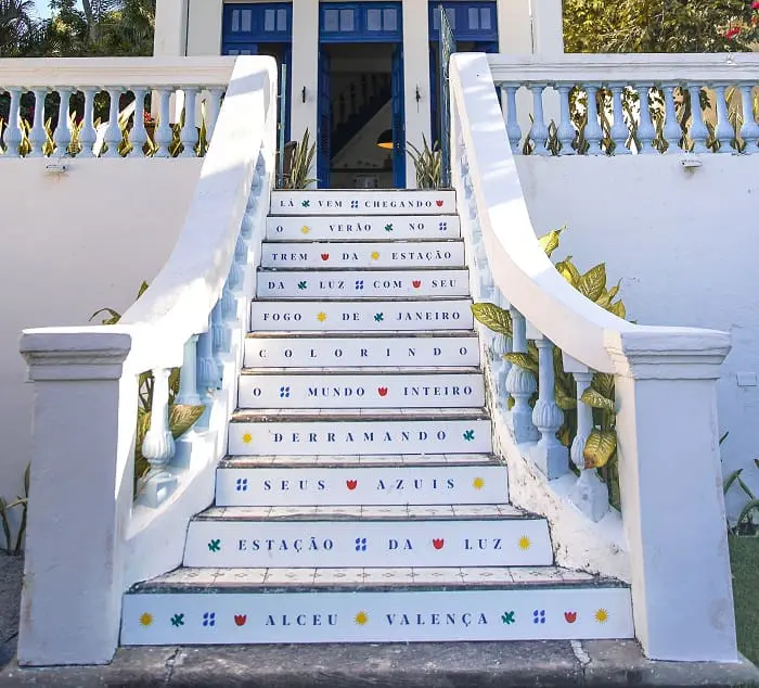 Escadaria da Casa de Alceu Valença