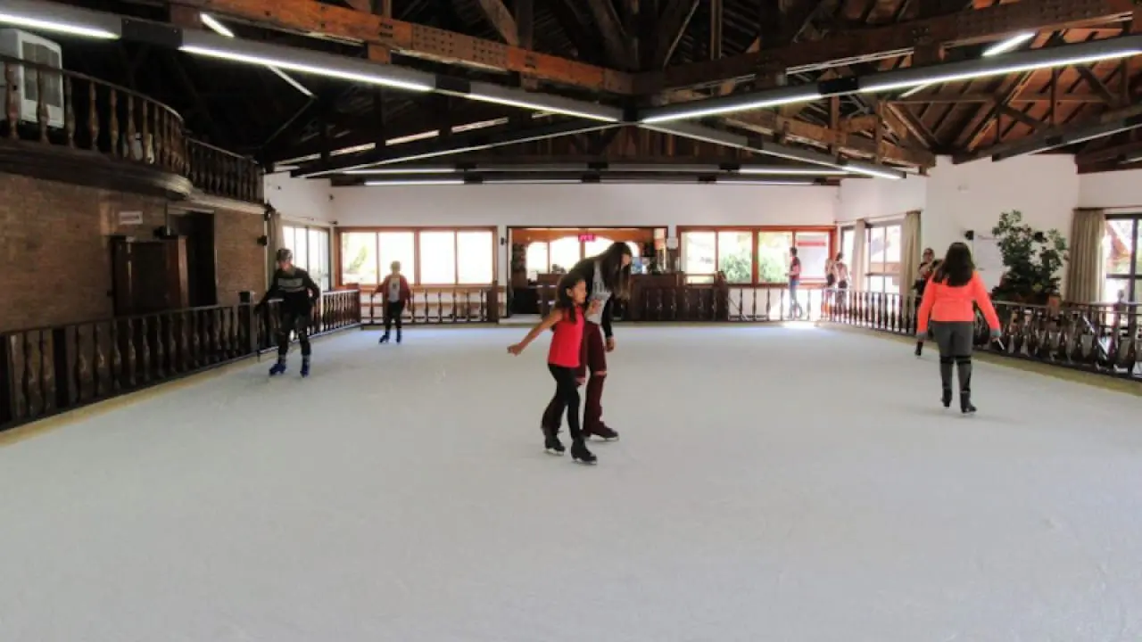 Patinação no gelo em Monte Verde (Foto: Divulgação)
