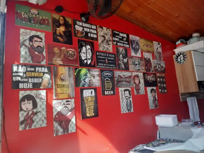 Decoração da La Casa de Pastel traz os personagens da série da Netflix