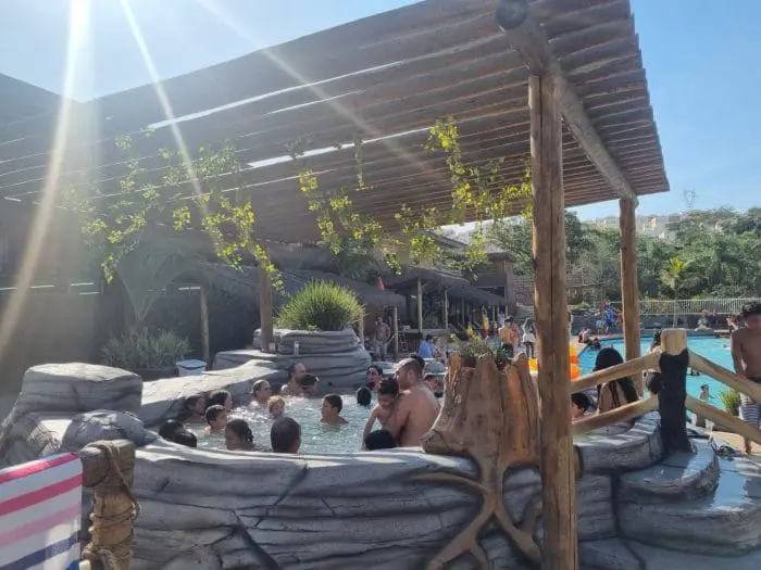 Ofurôs na área Hot Island
