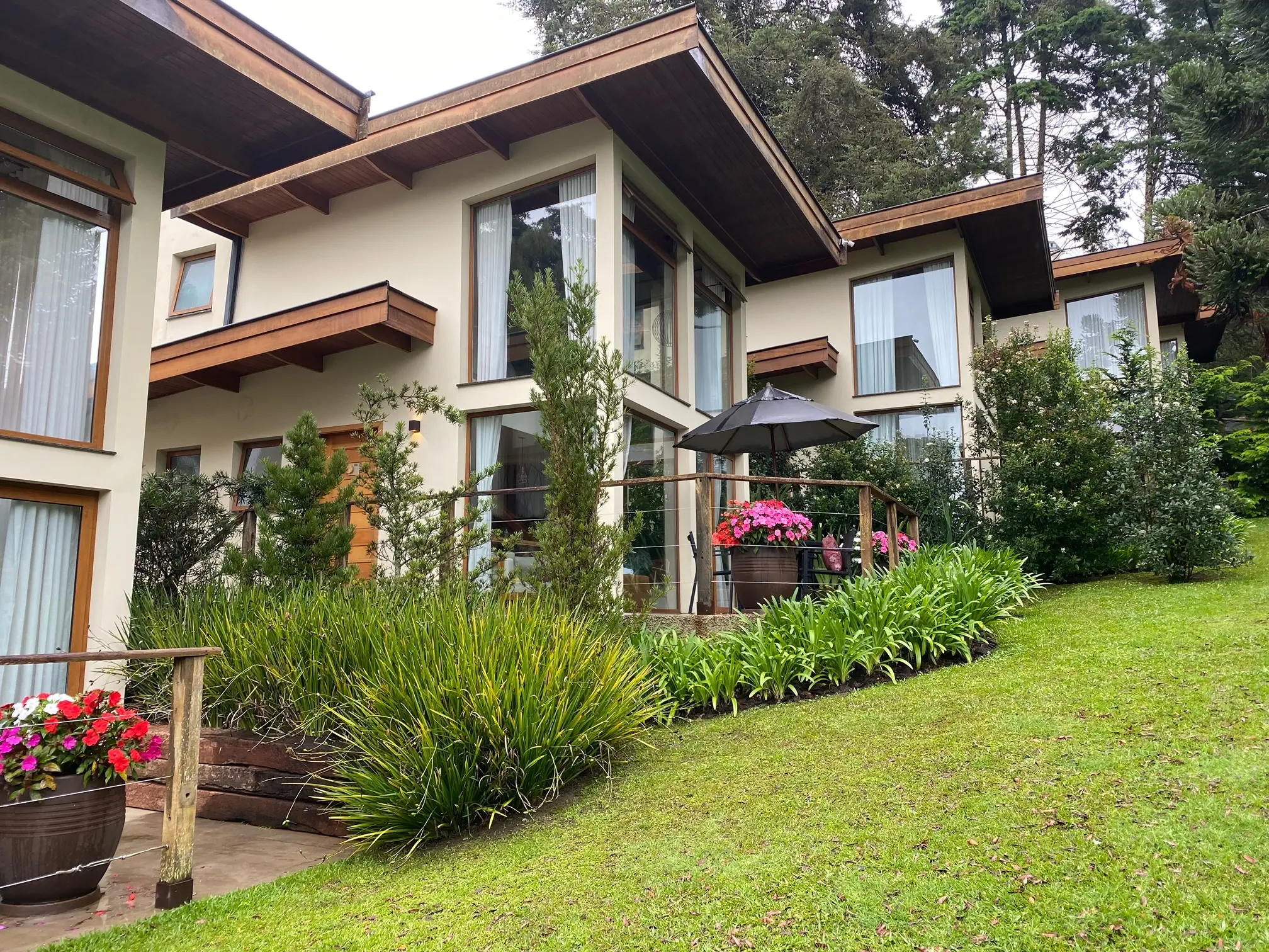 SP- Campos do Jordão Hotel Quebra Noz