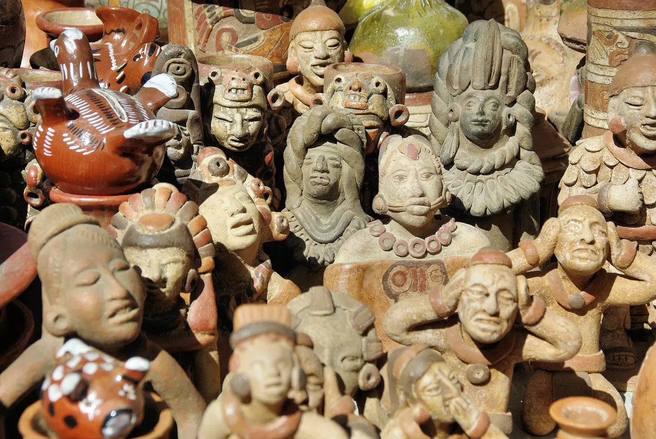 Mercado de estátuas em Otavalo, no Equador
