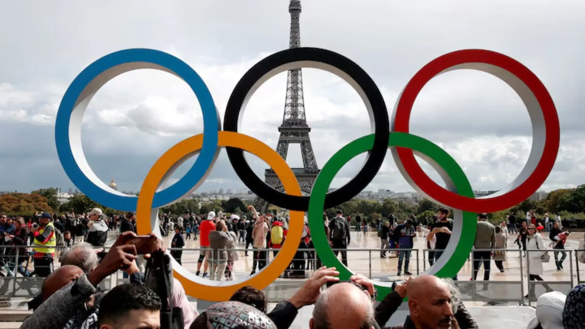 Anéis Olímpicos em Paris (Foto Benoit Tessier Reuters)