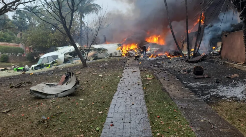 Avião da Voepass caiu em Vinhedo